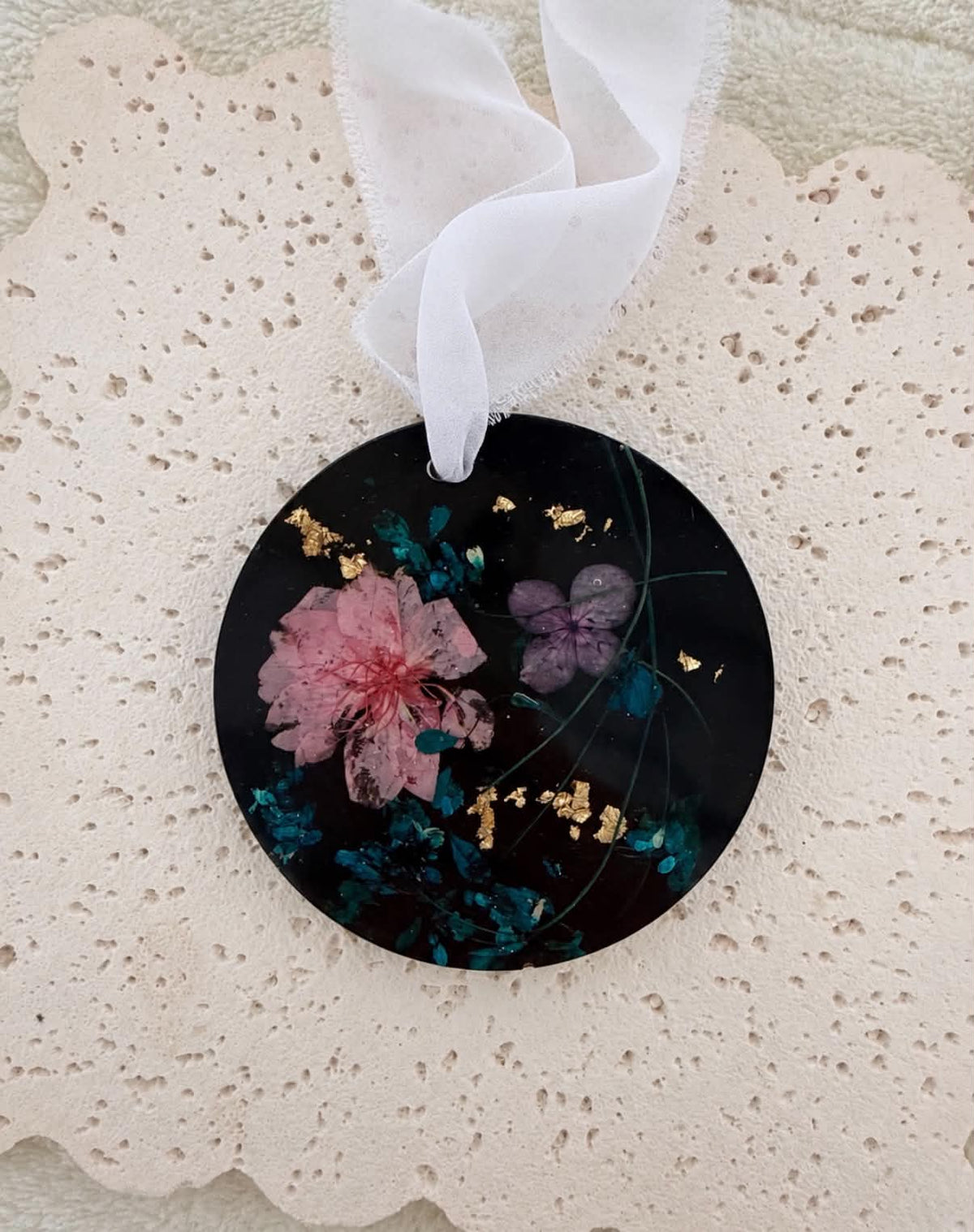 Floral Bauble - I - christmas