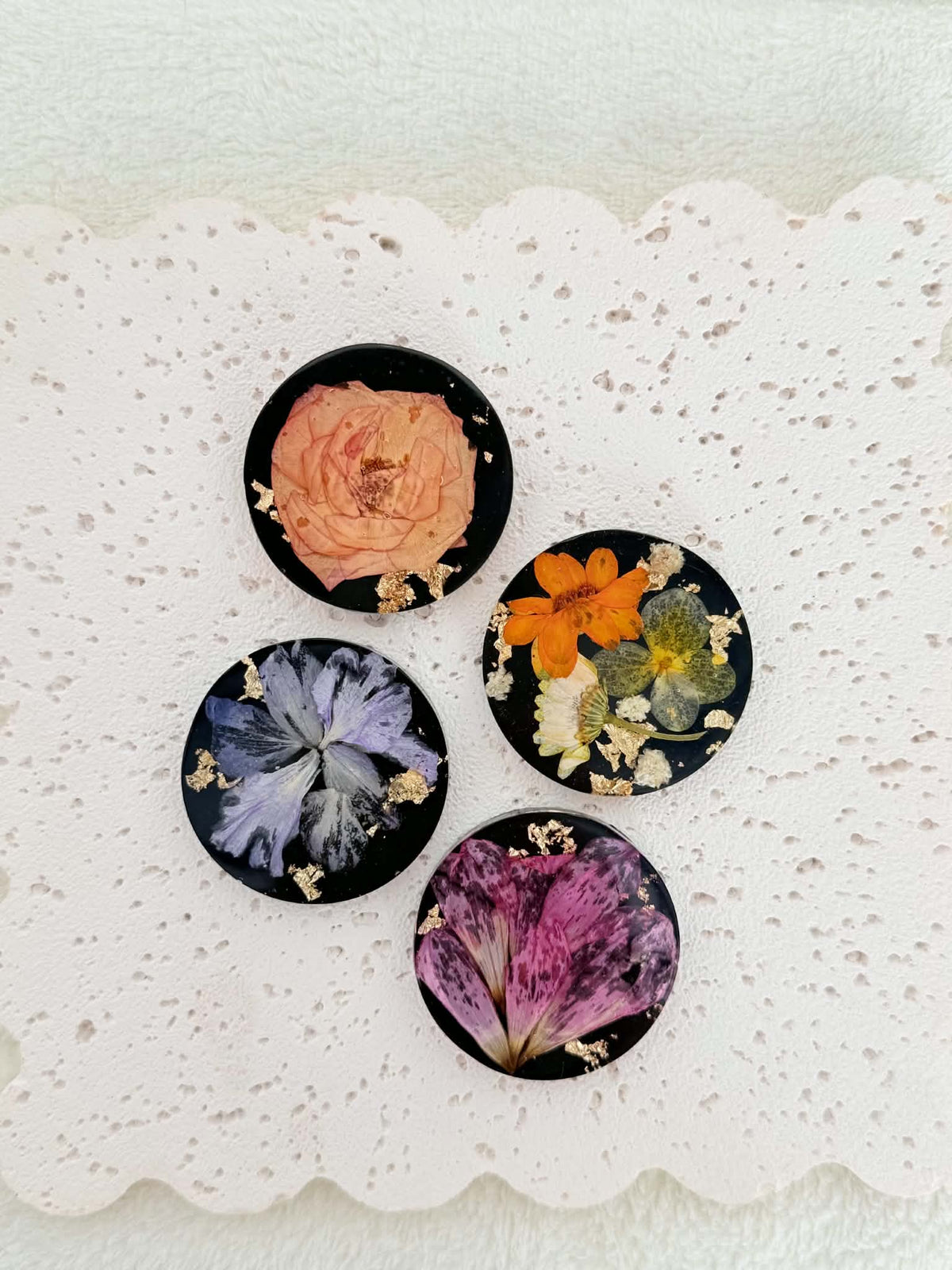 Floral Magnets - C - christmas