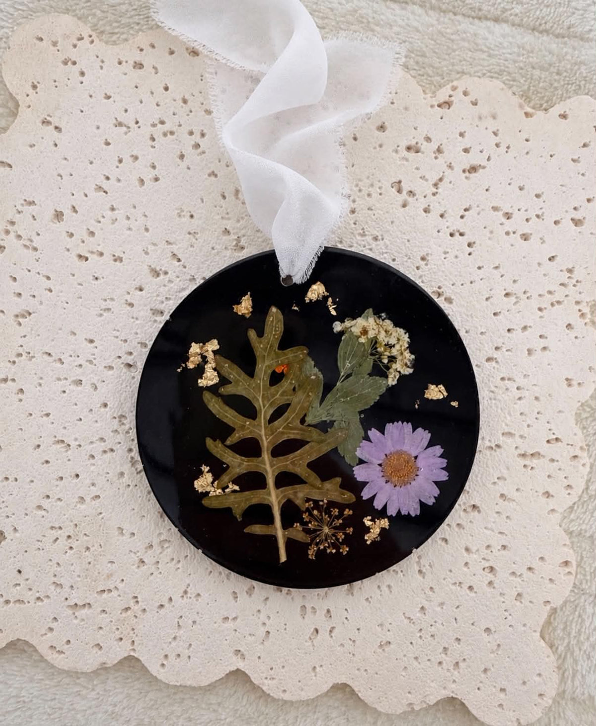 Floral Bauble - C - christmas