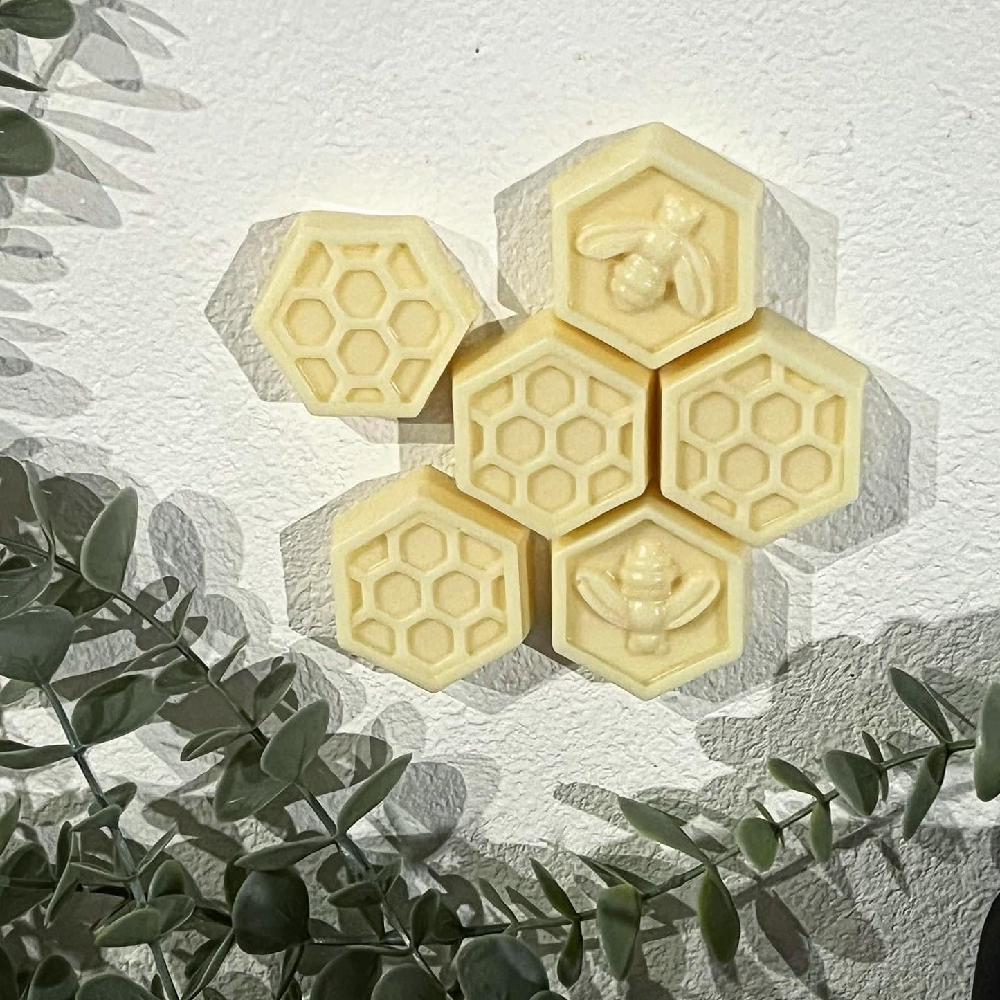 6x Mini Bee Hive Soaps GOATS MILK