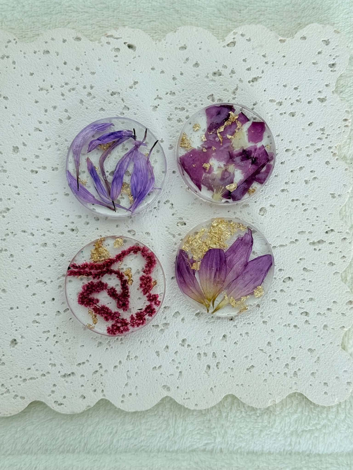 Floral Magnets - H - christmas