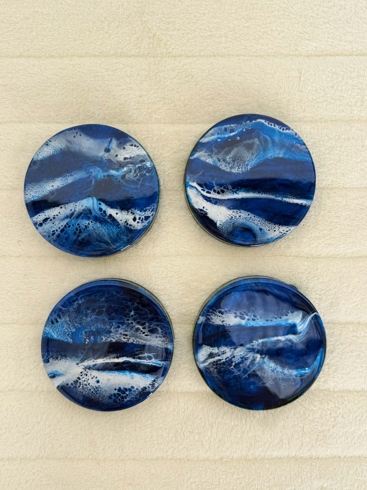 4 x coasters  - b - christmas