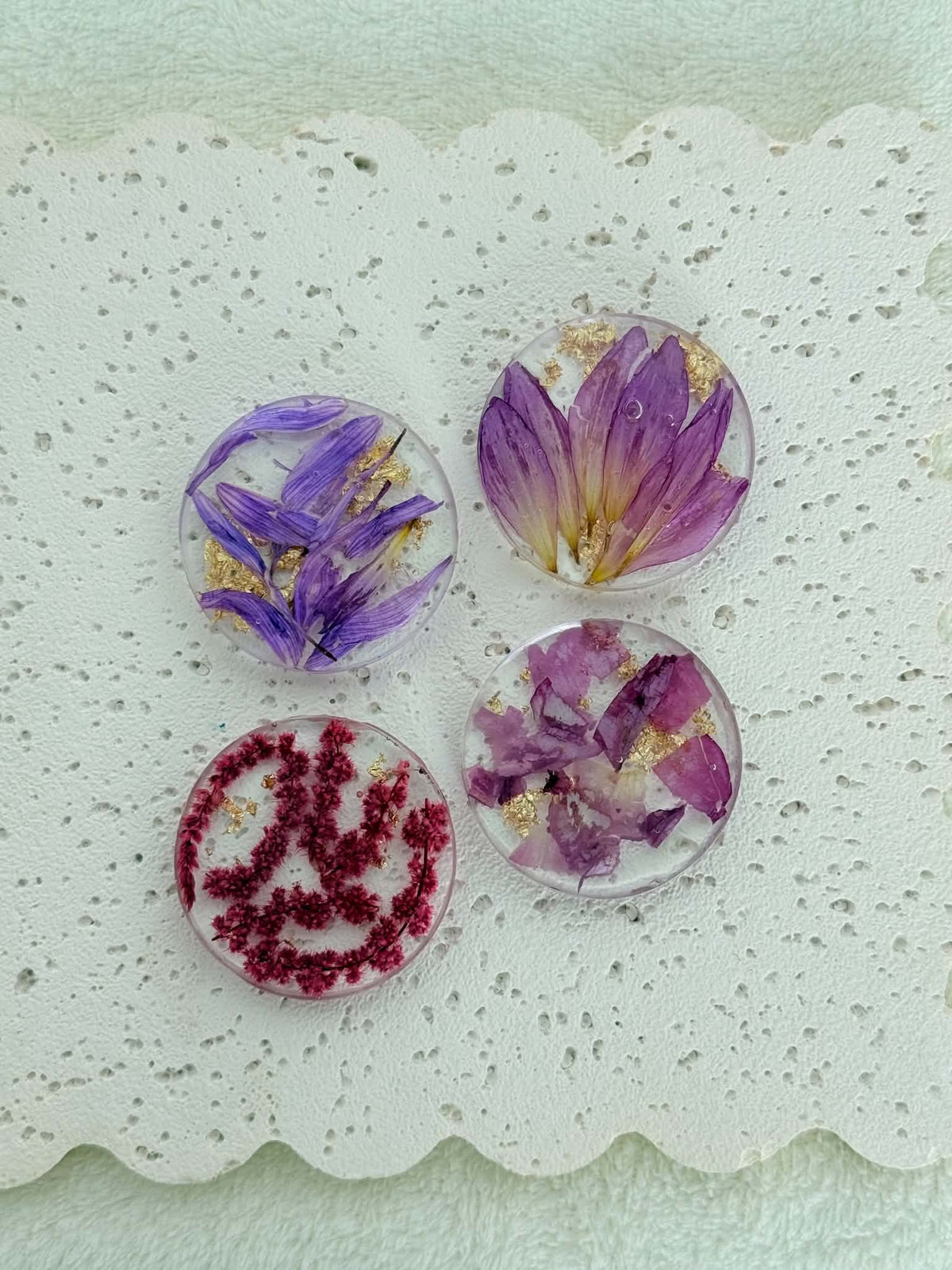 Floral Magnets - E - christmas
