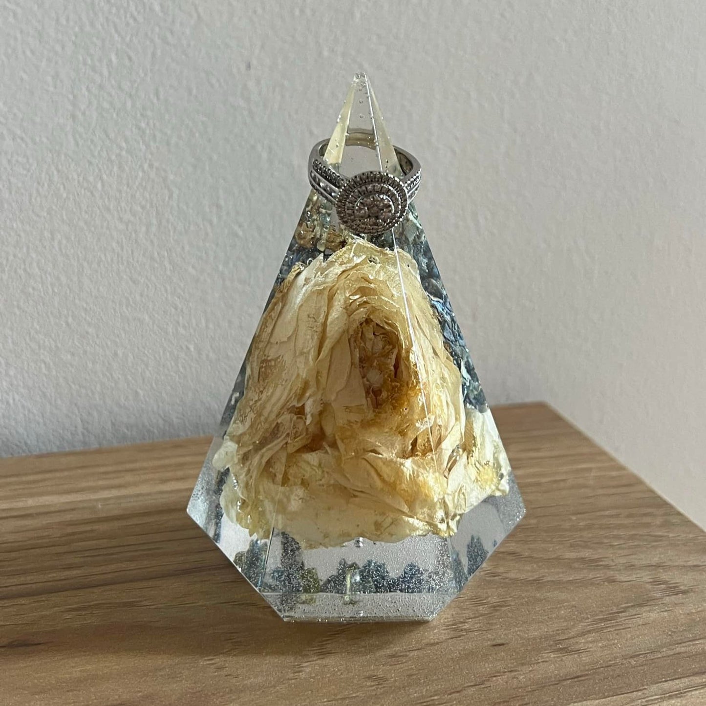 BREE - A Large Ring holder